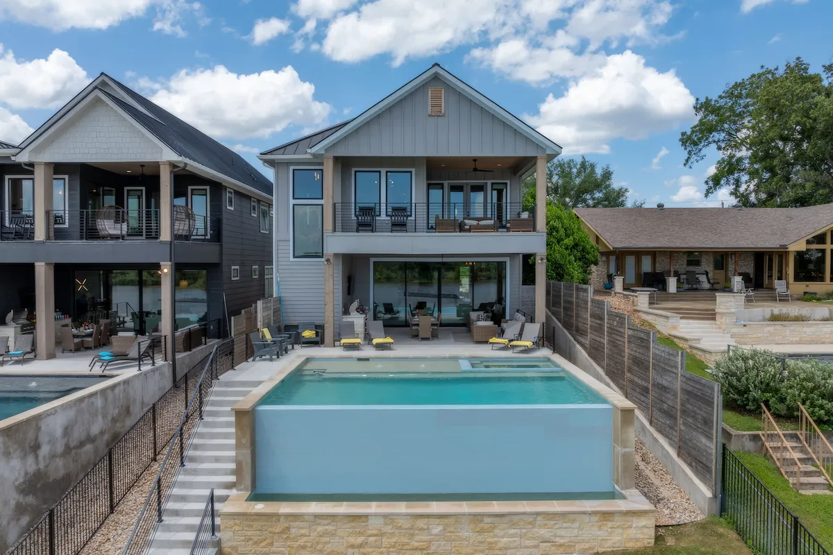 Wander Kingsland Oasis