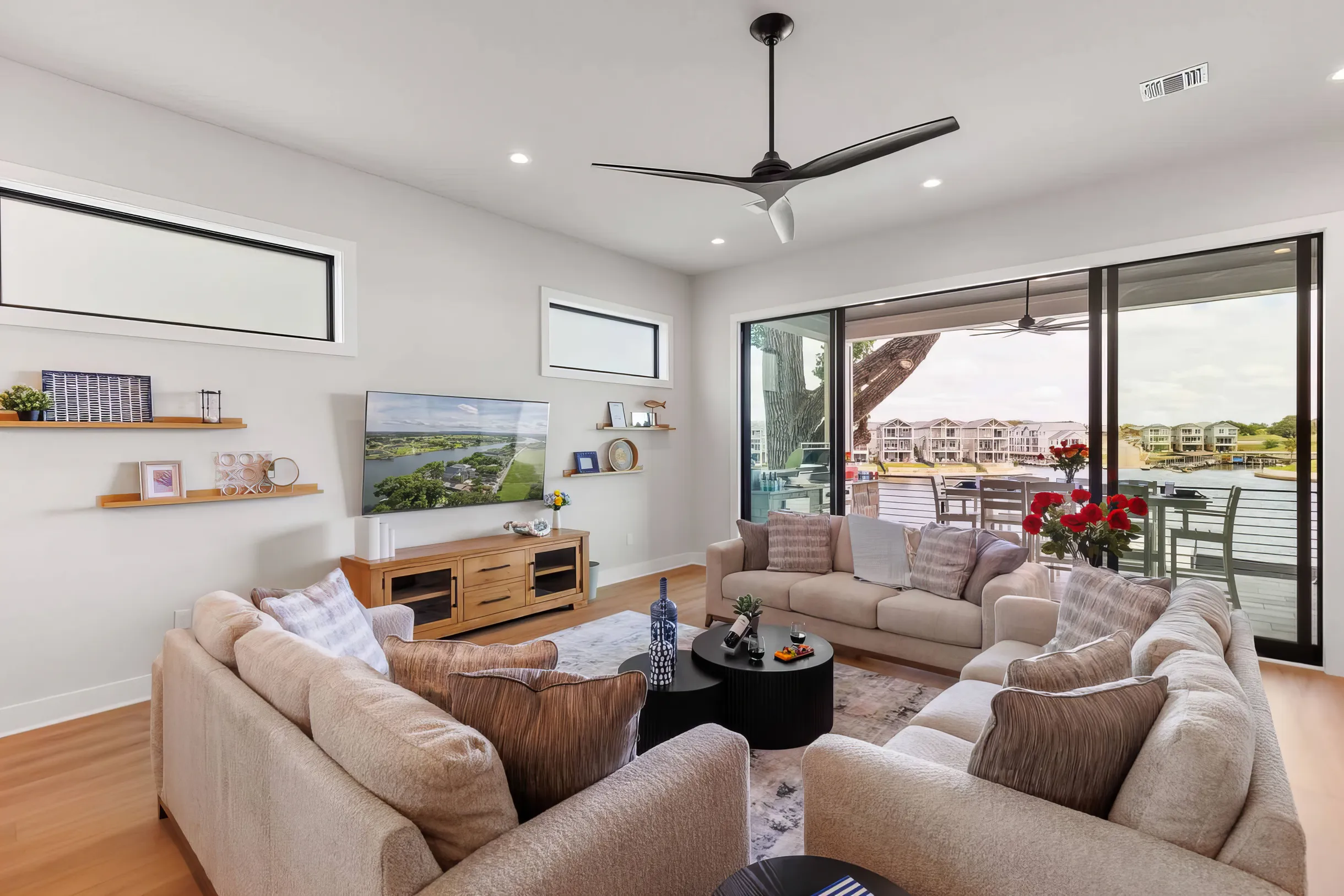 Wander Kingsland Villa #8