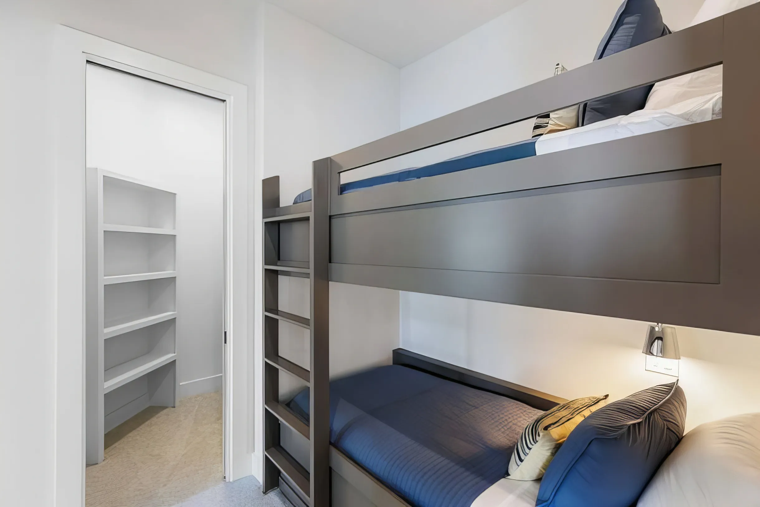 Wander Kingsland Estate #43