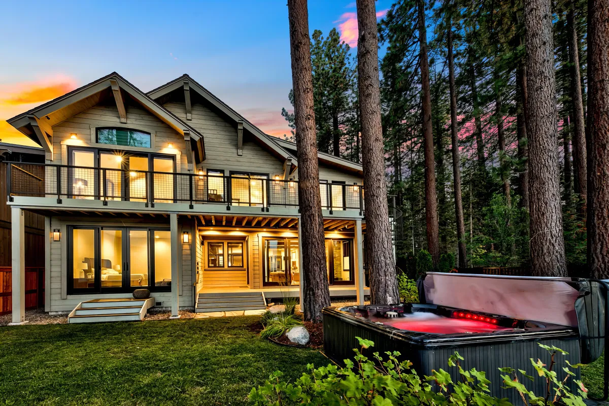 Wander Tahoe Lakefront