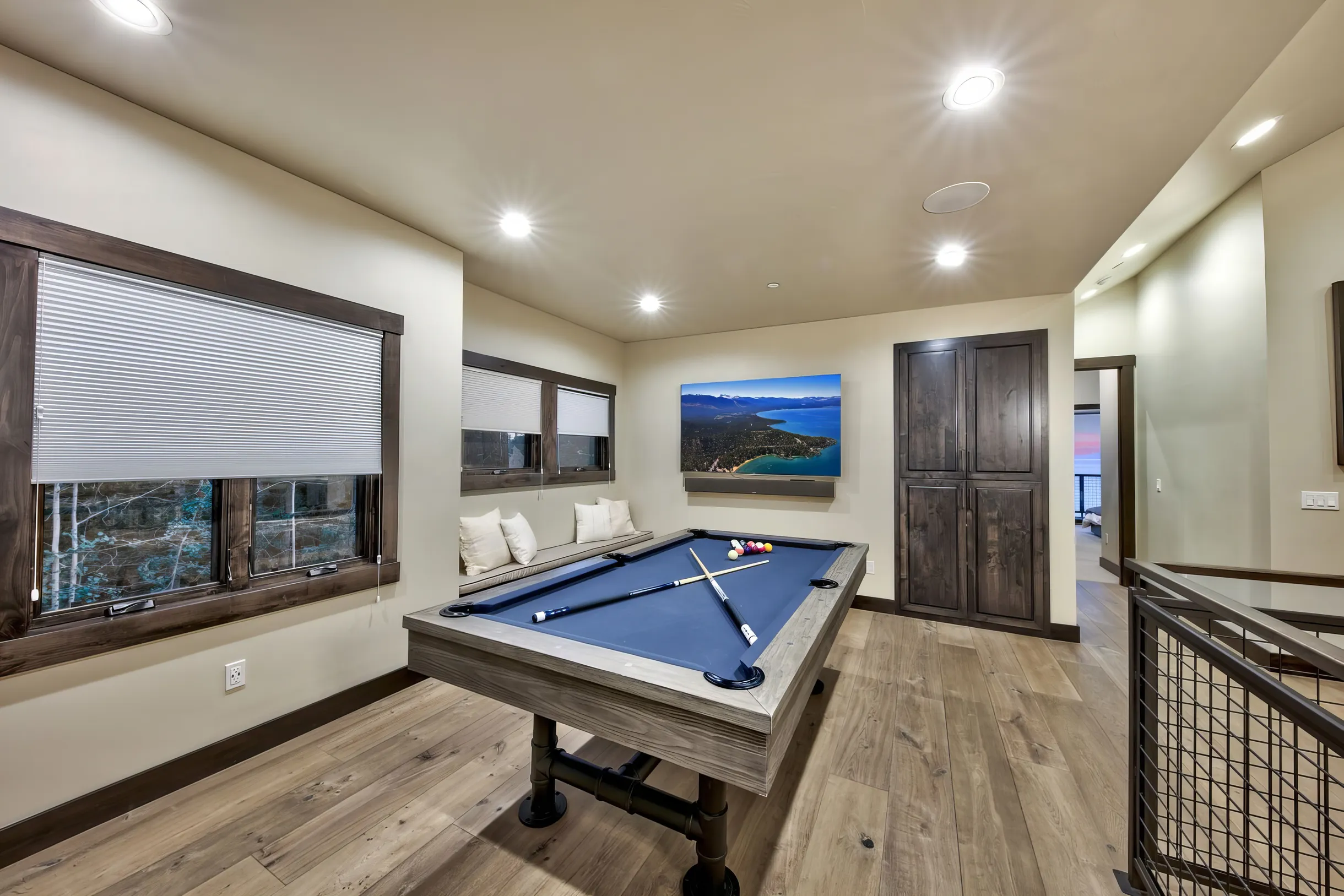 Lakefront South Lake Tahoe Luxury Villa LUXE03 #11