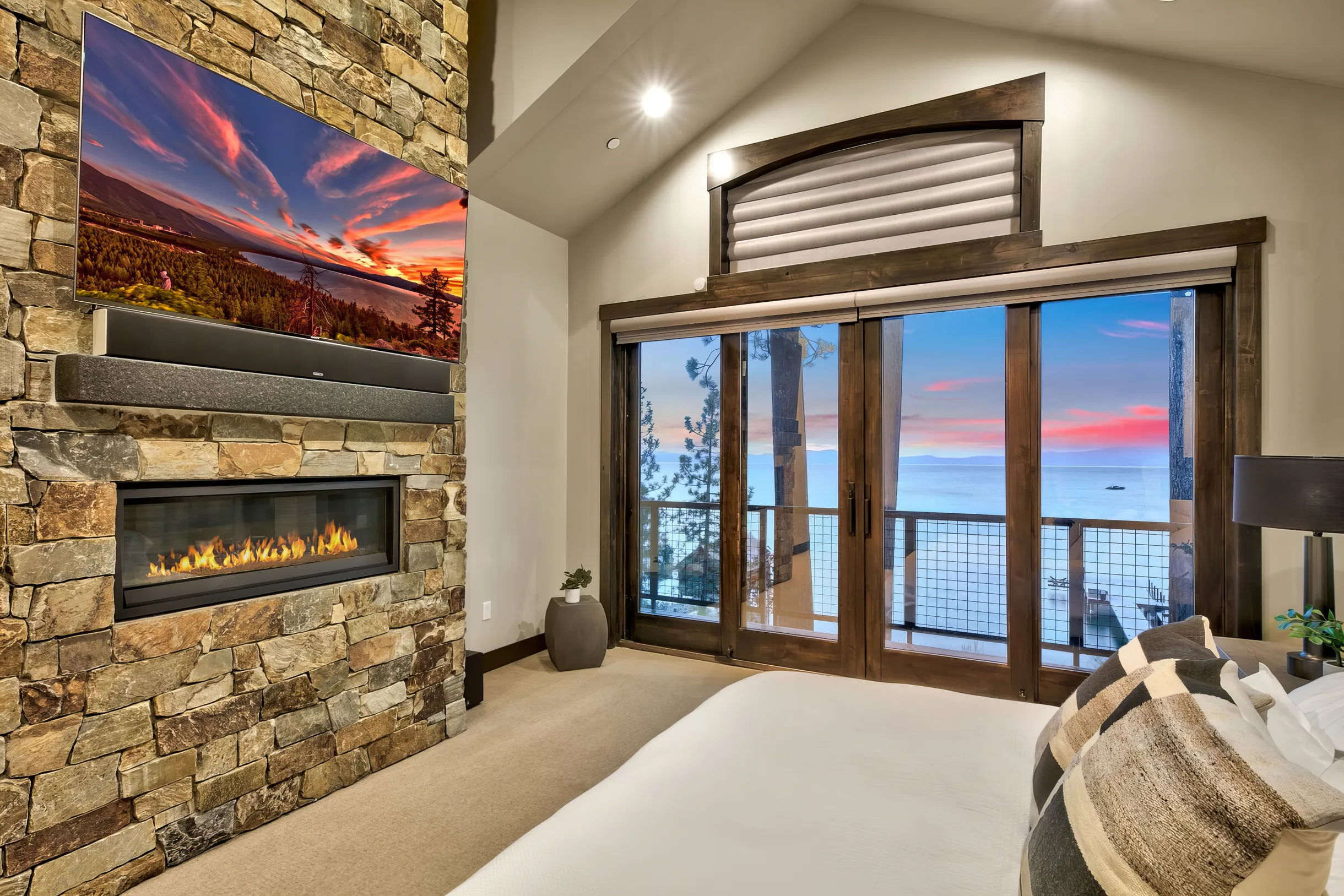 Lakefront South Lake Tahoe Luxury Villa LUXE03 #28
