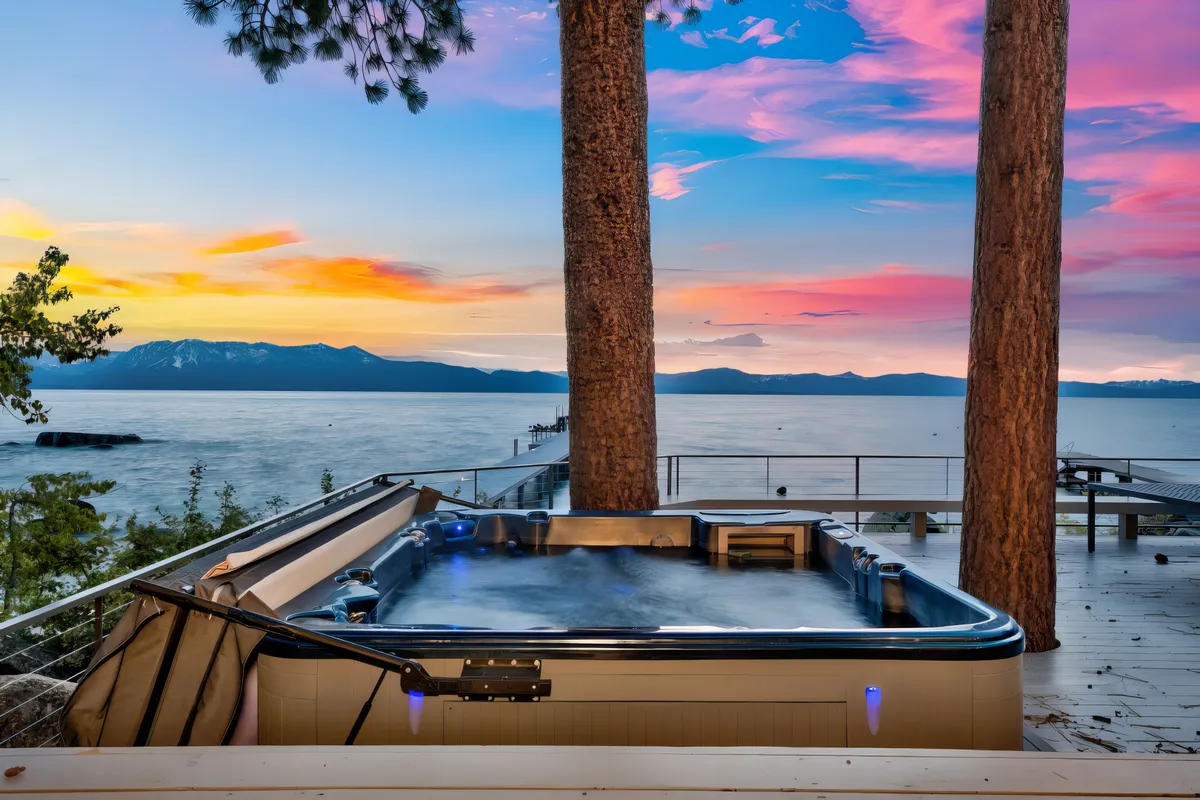 Wander Tahoe Modern