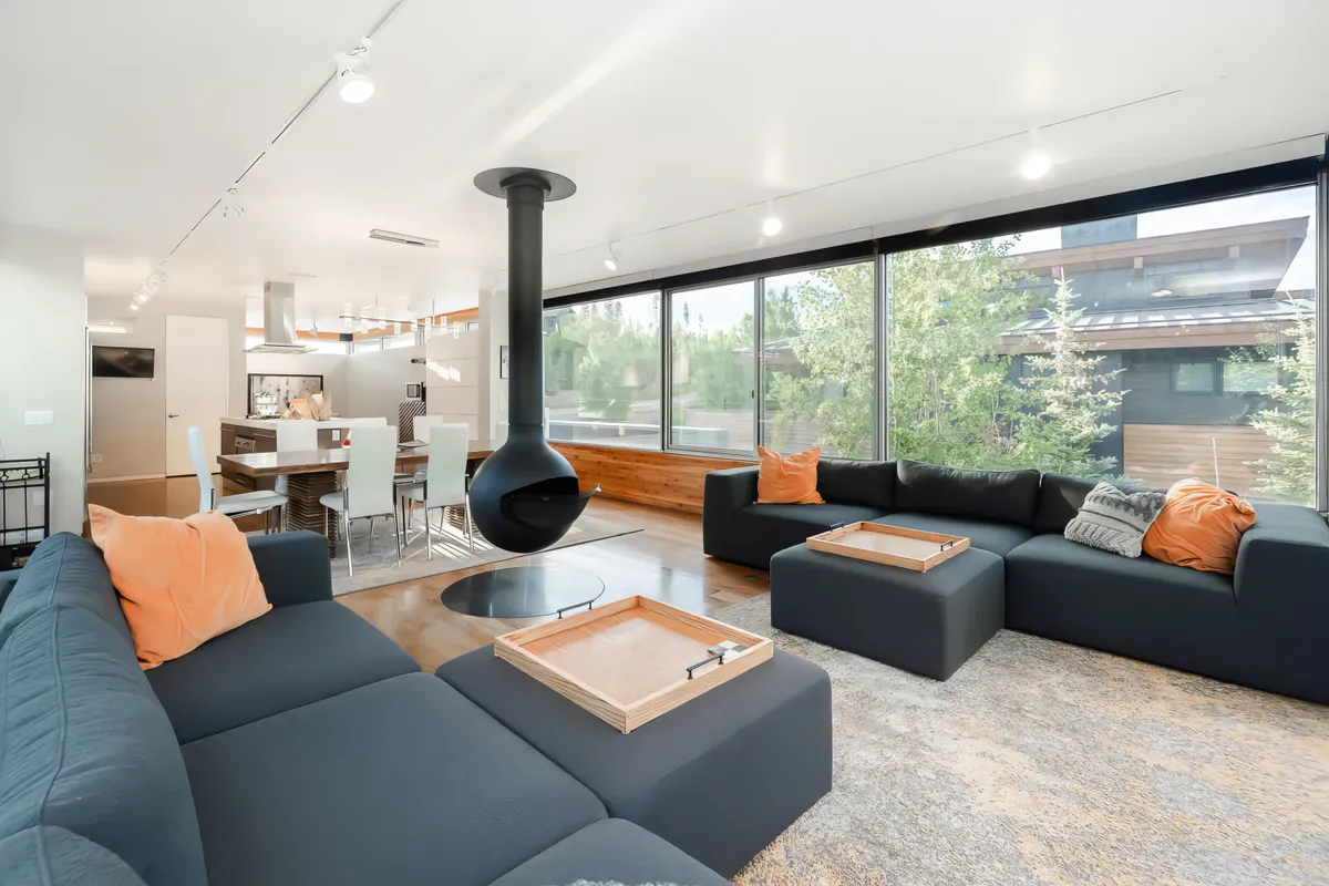 Wander Winter Park Riverfront