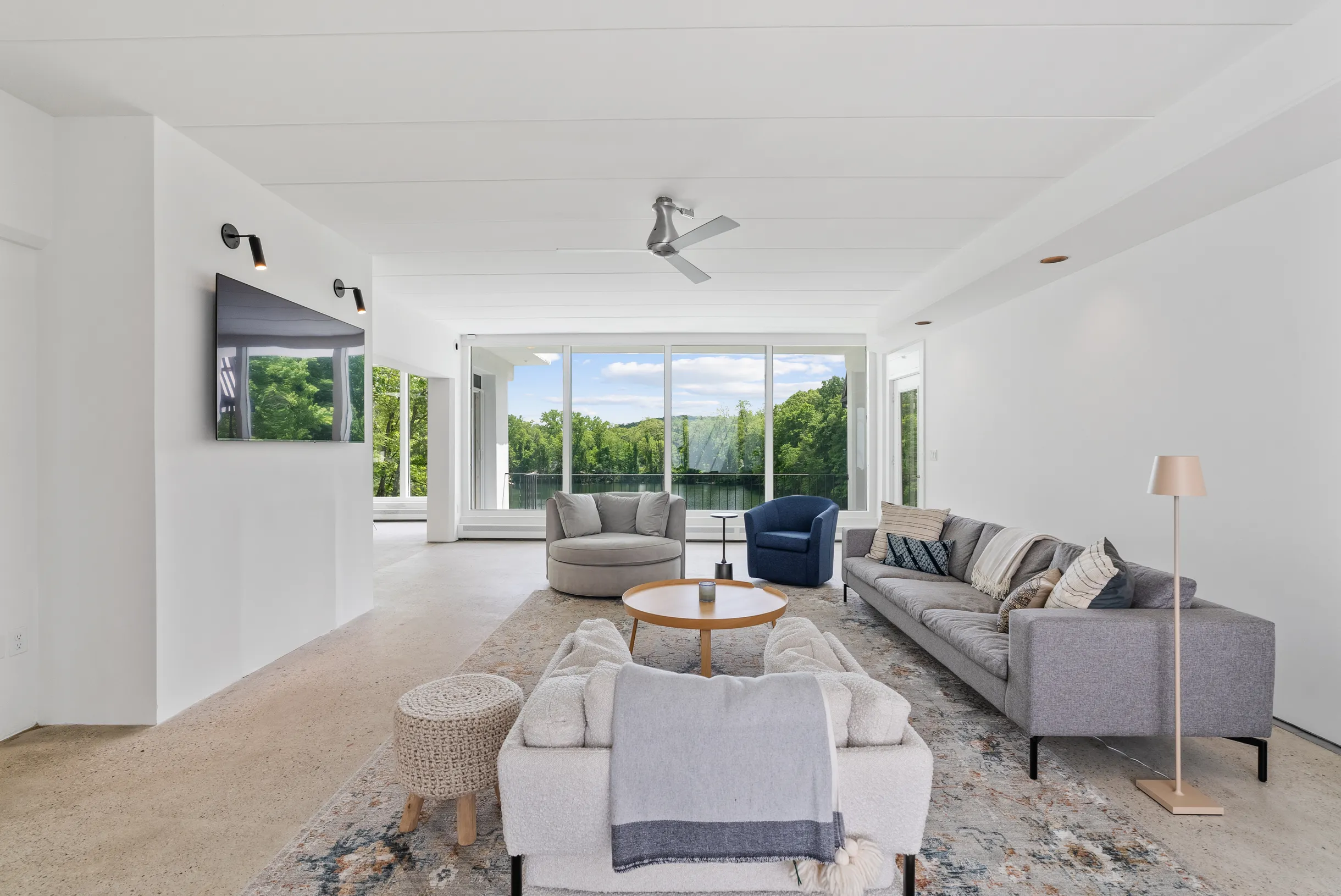 Wander Lakefront Retreat #3