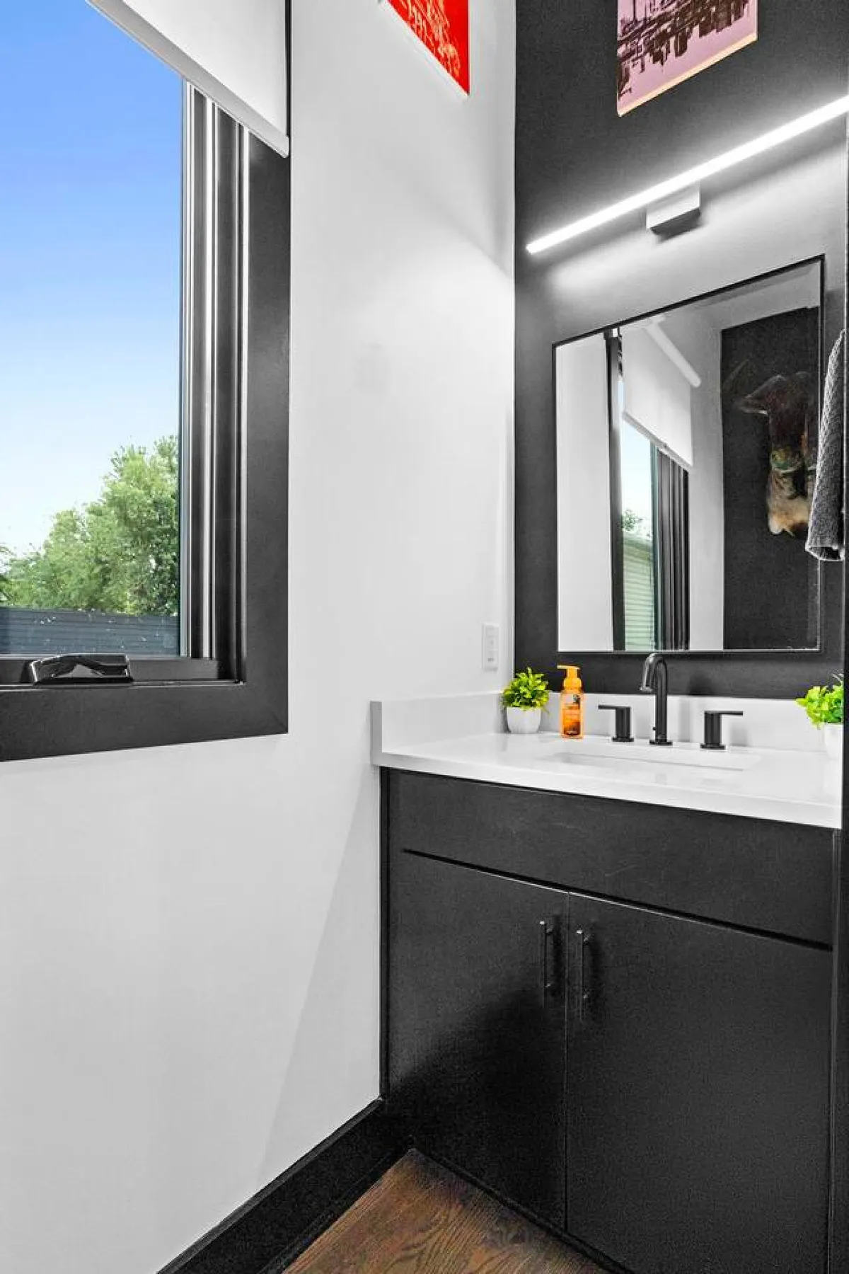 Home in Nashville property photo 4
