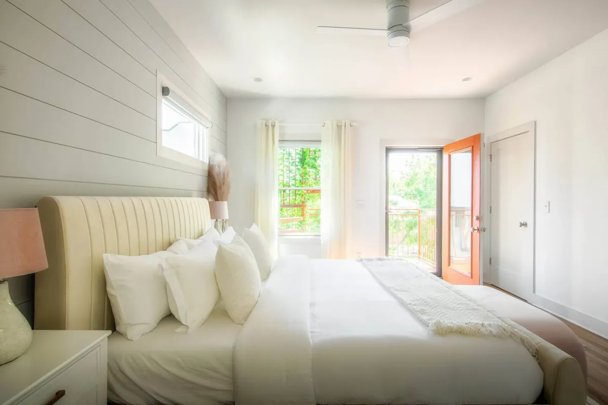 Bedroom 1 image 1