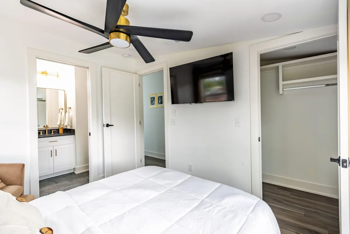 Home in Nashville property photo 3