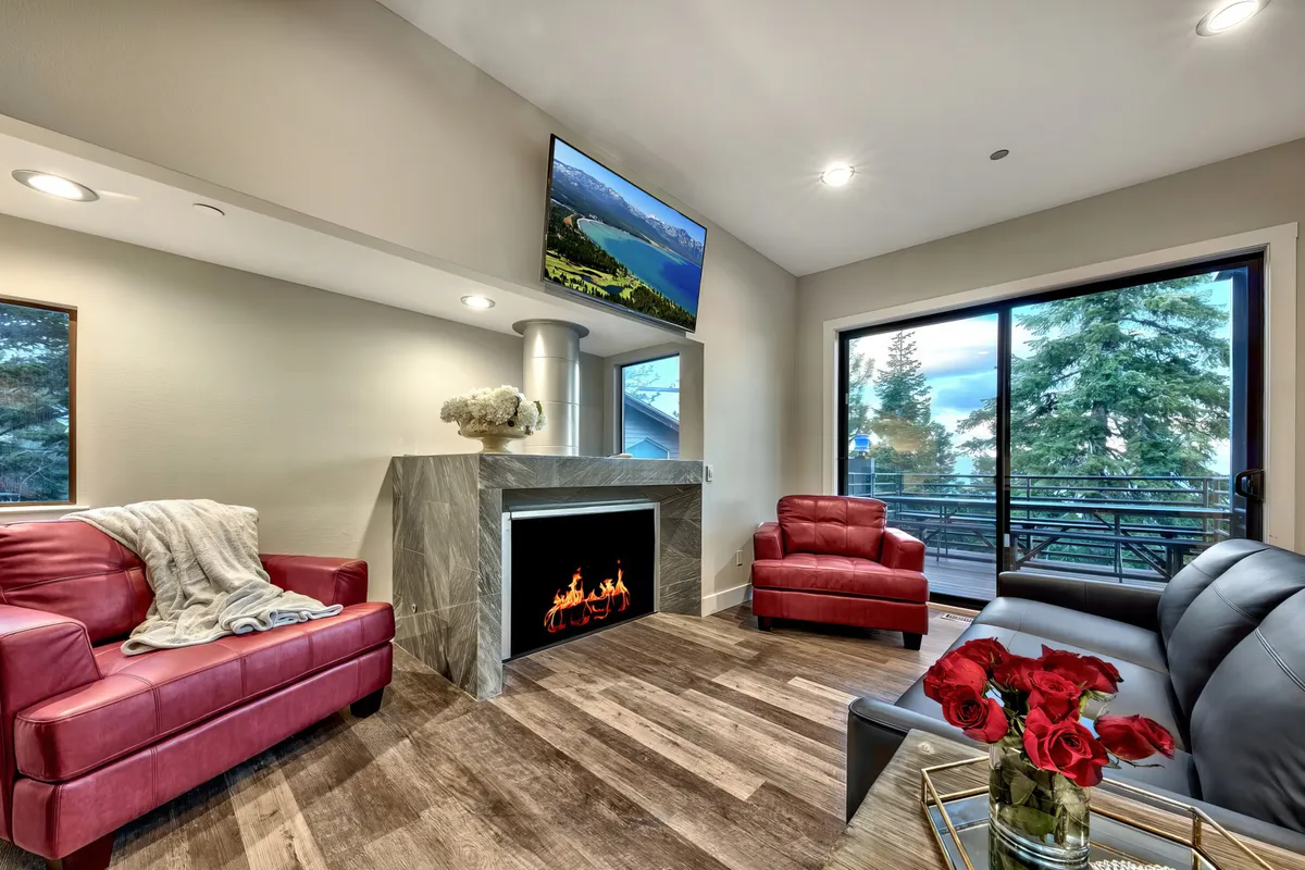 Luxe11 Lake Tahoe Blue Diamond Lodge VIP