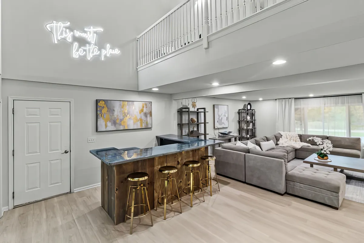 Wander Illinois Highwood #28