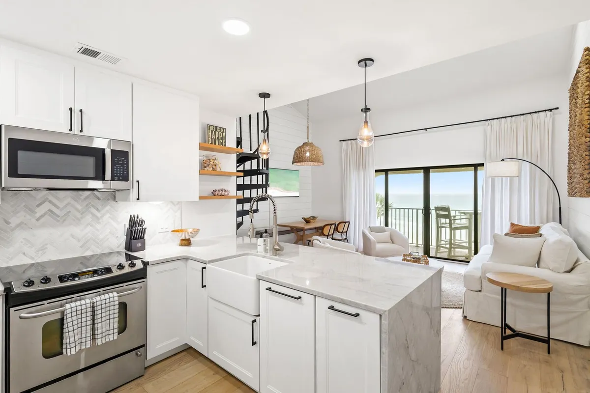 Wander Seacrest Beachfront