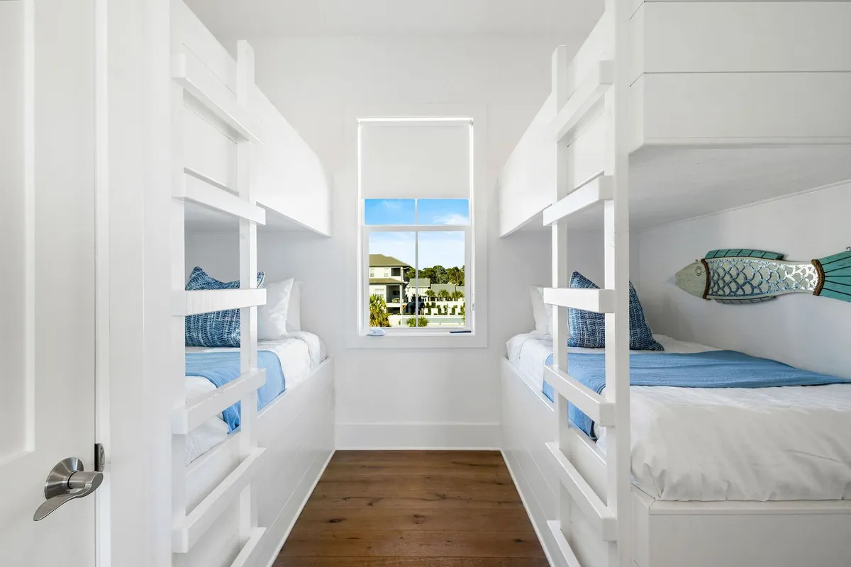 Bunk Bedroom 1 image