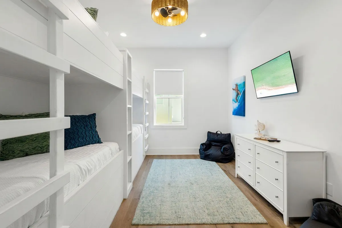 Bunk Bedroom 2 image