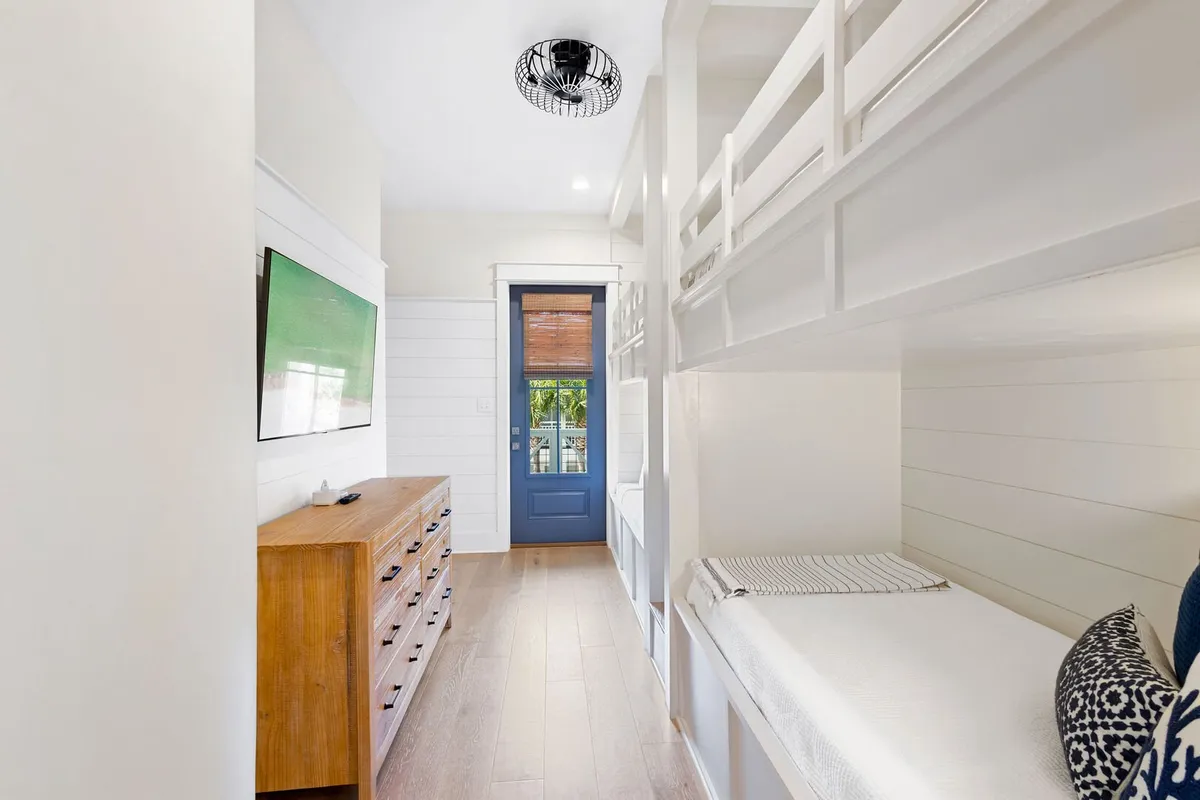 Wander Seacrest Sanctuary #36