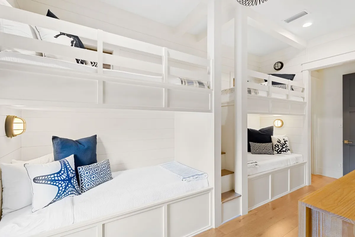 Wander Seacrest Sanctuary #49