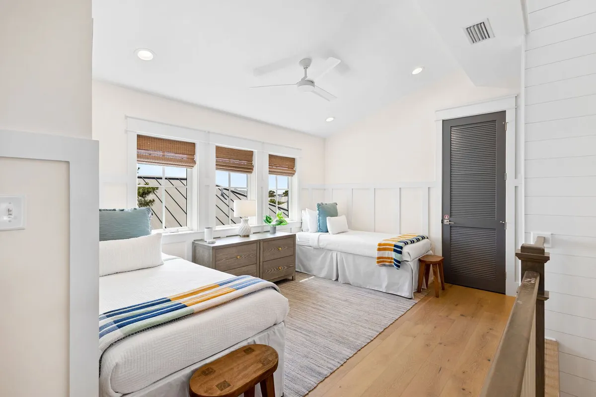 Wander Seacrest Sanctuary #51