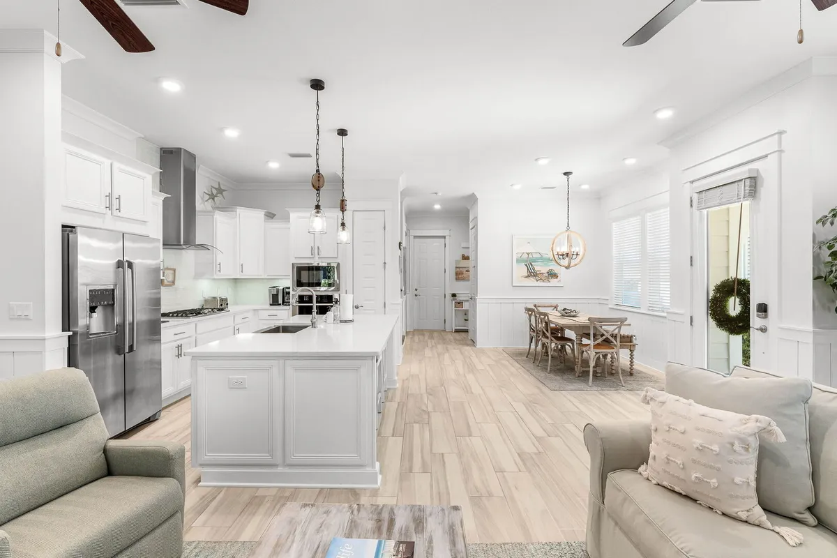 Wander Inlet Beach Lush