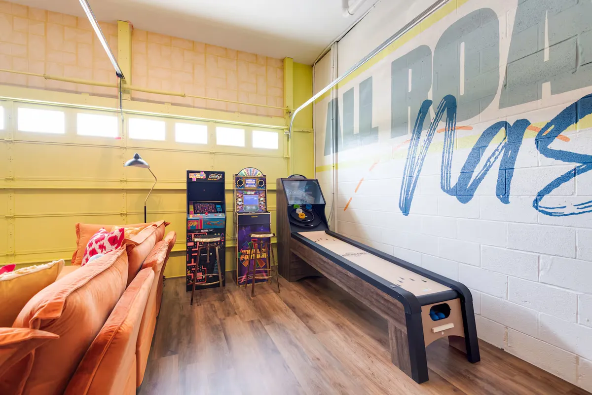 “The Pop Art Haus” | Gameroom • Pool • Pickleball #41