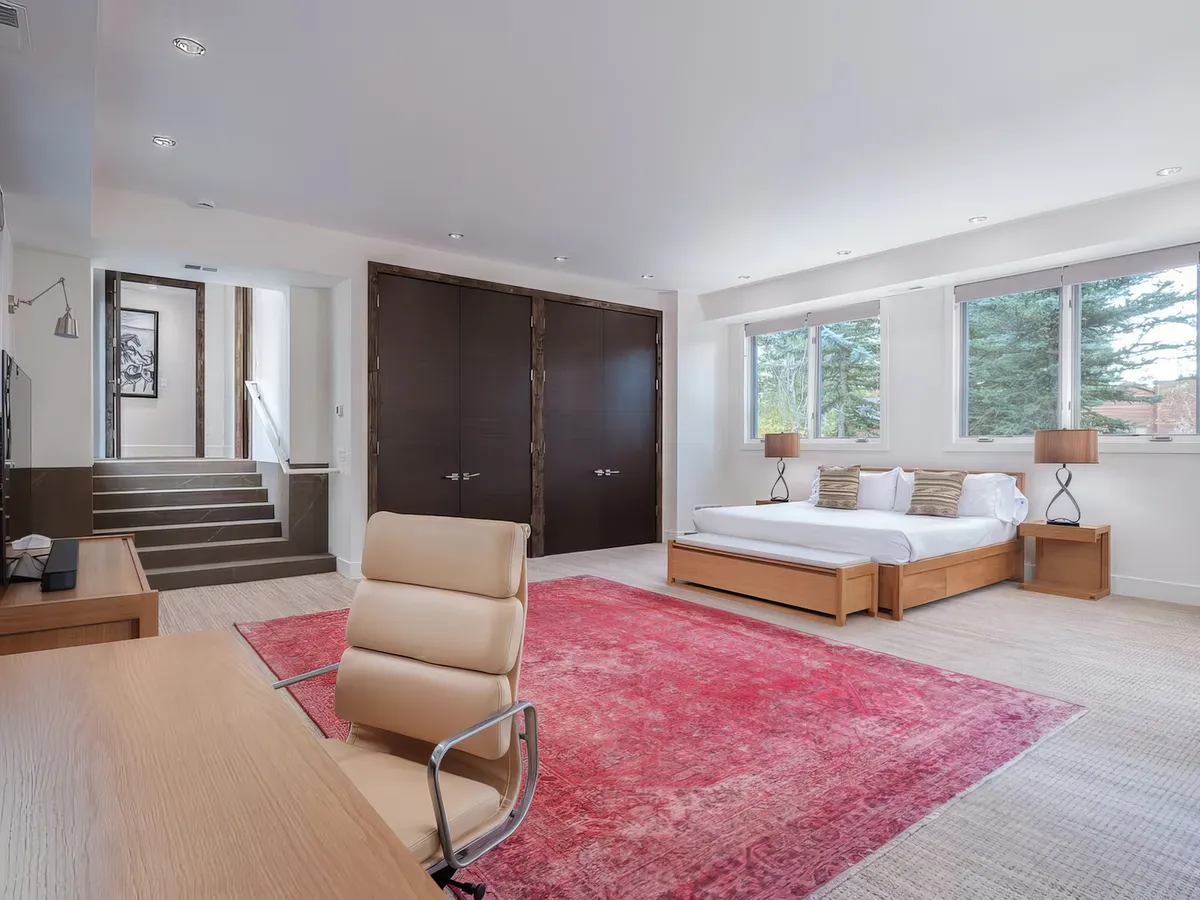 Montreux House #22