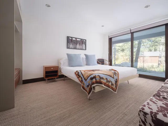 Bedroom 3 image 1