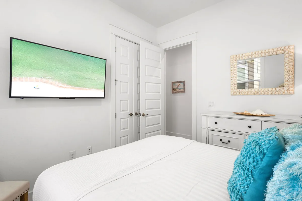 Wander Inlet Beach Sapphire #25
