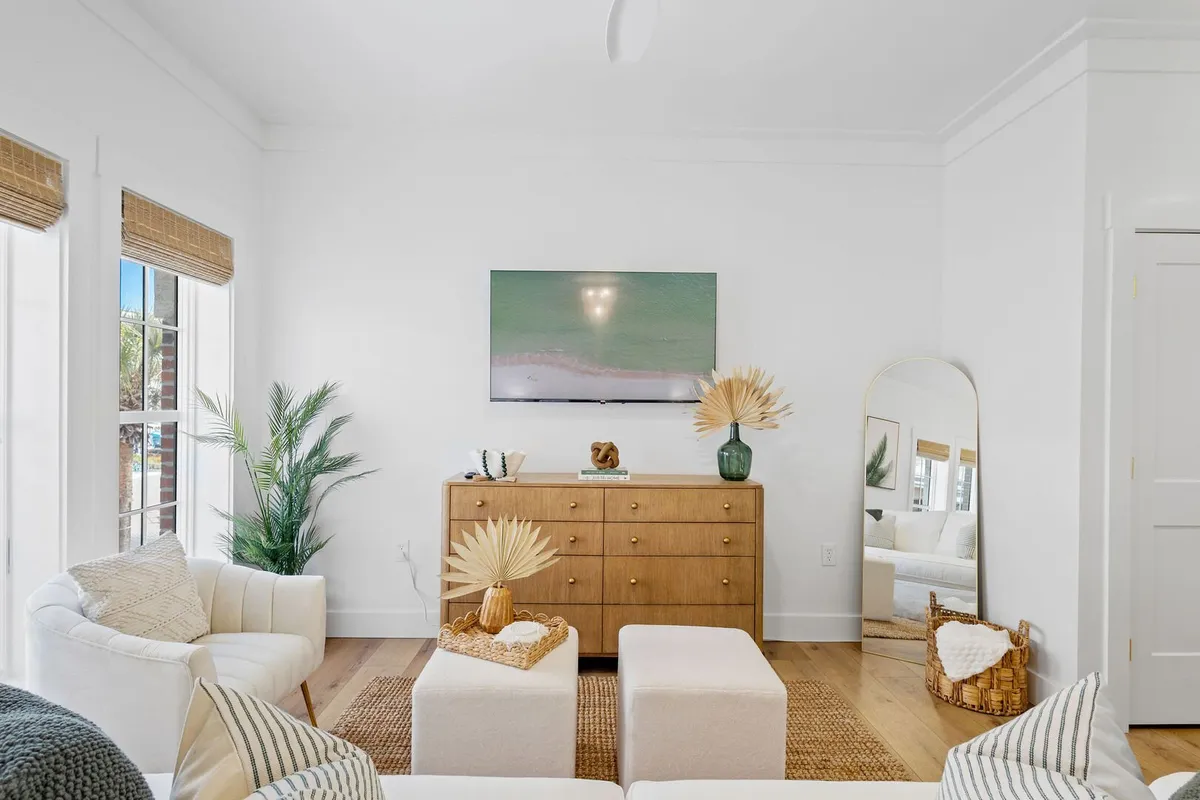 Wander Seacrest Cove