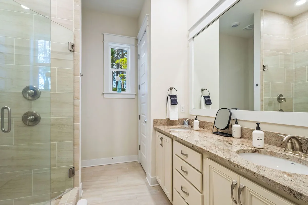 Wander Inlet Beach Emerald