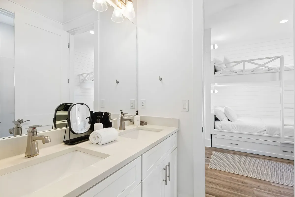 Wander Seagrove Daze