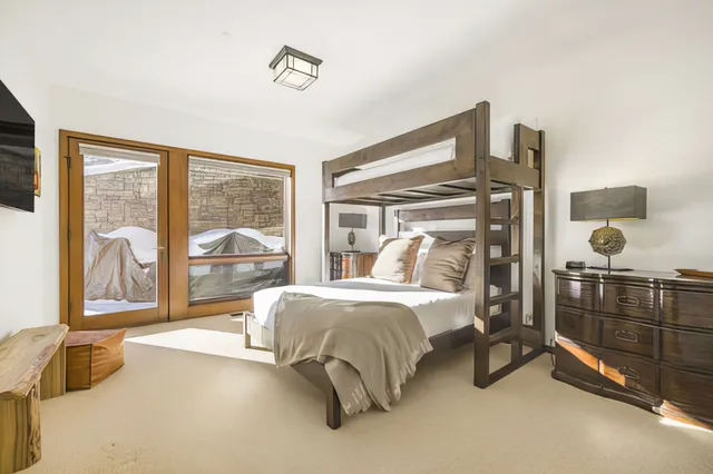 Bedroom 3 image 1