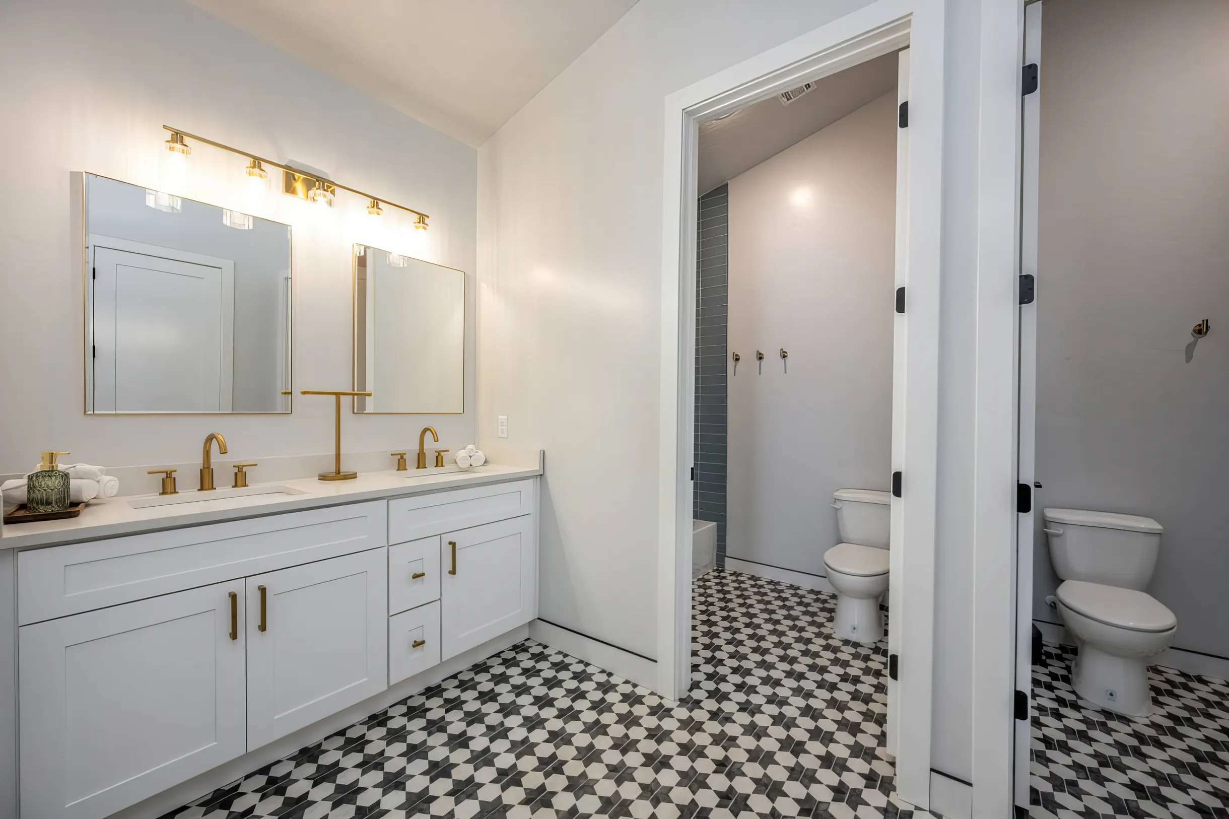 Wander Zion Palace #40