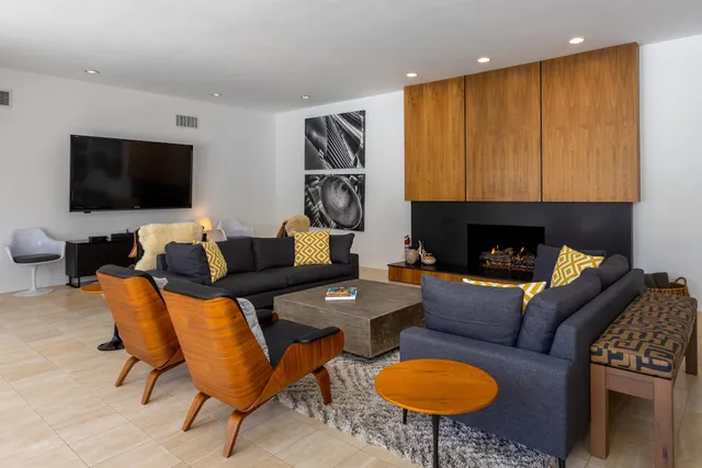 Wander Palm Springs Glow #3