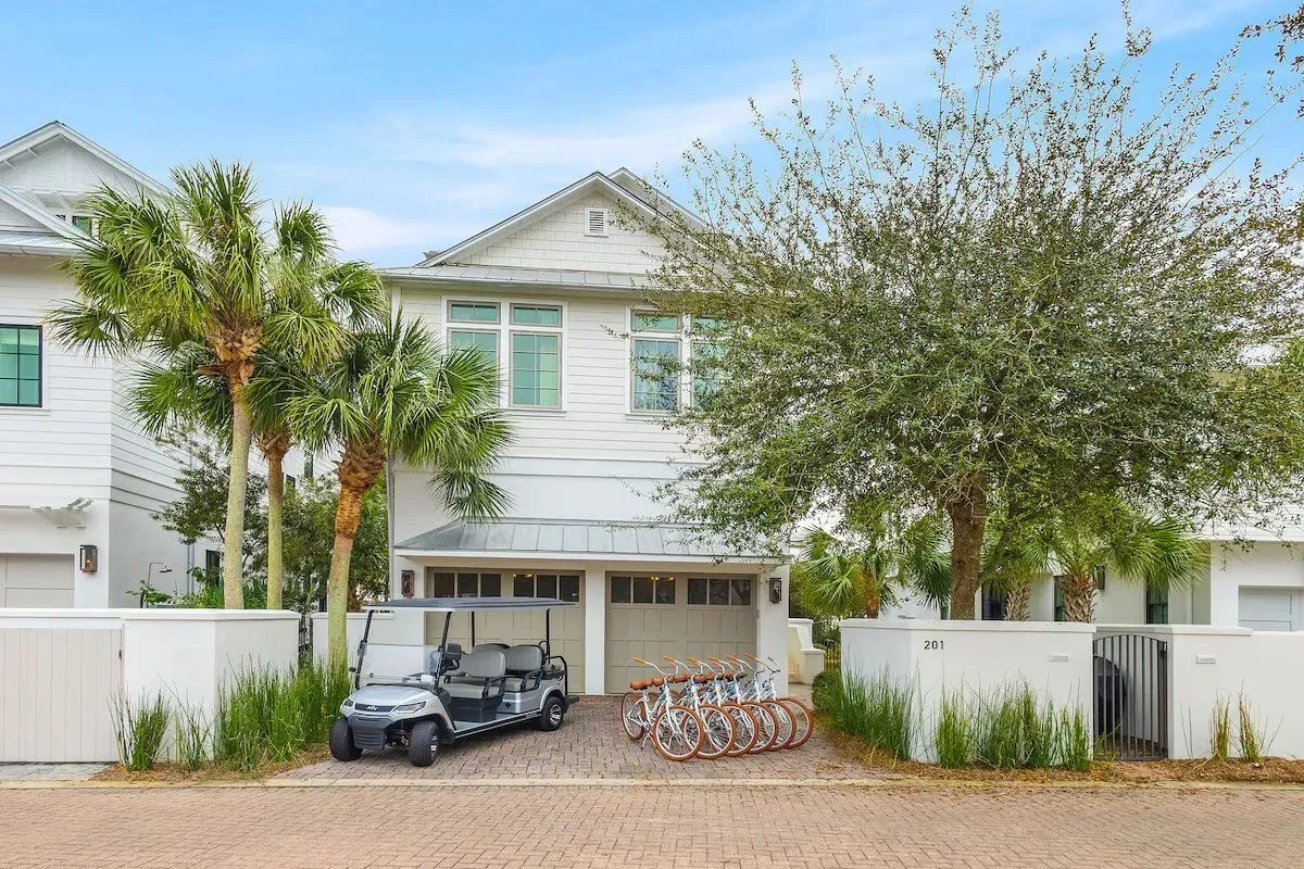 Wander Seagrove Oaks