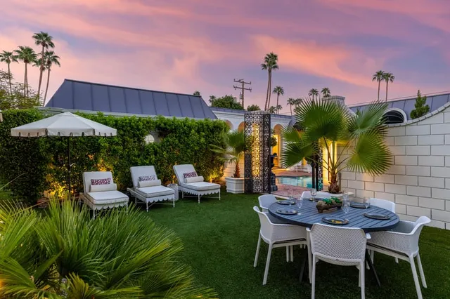 Wander Palm Springs Sapphire #2