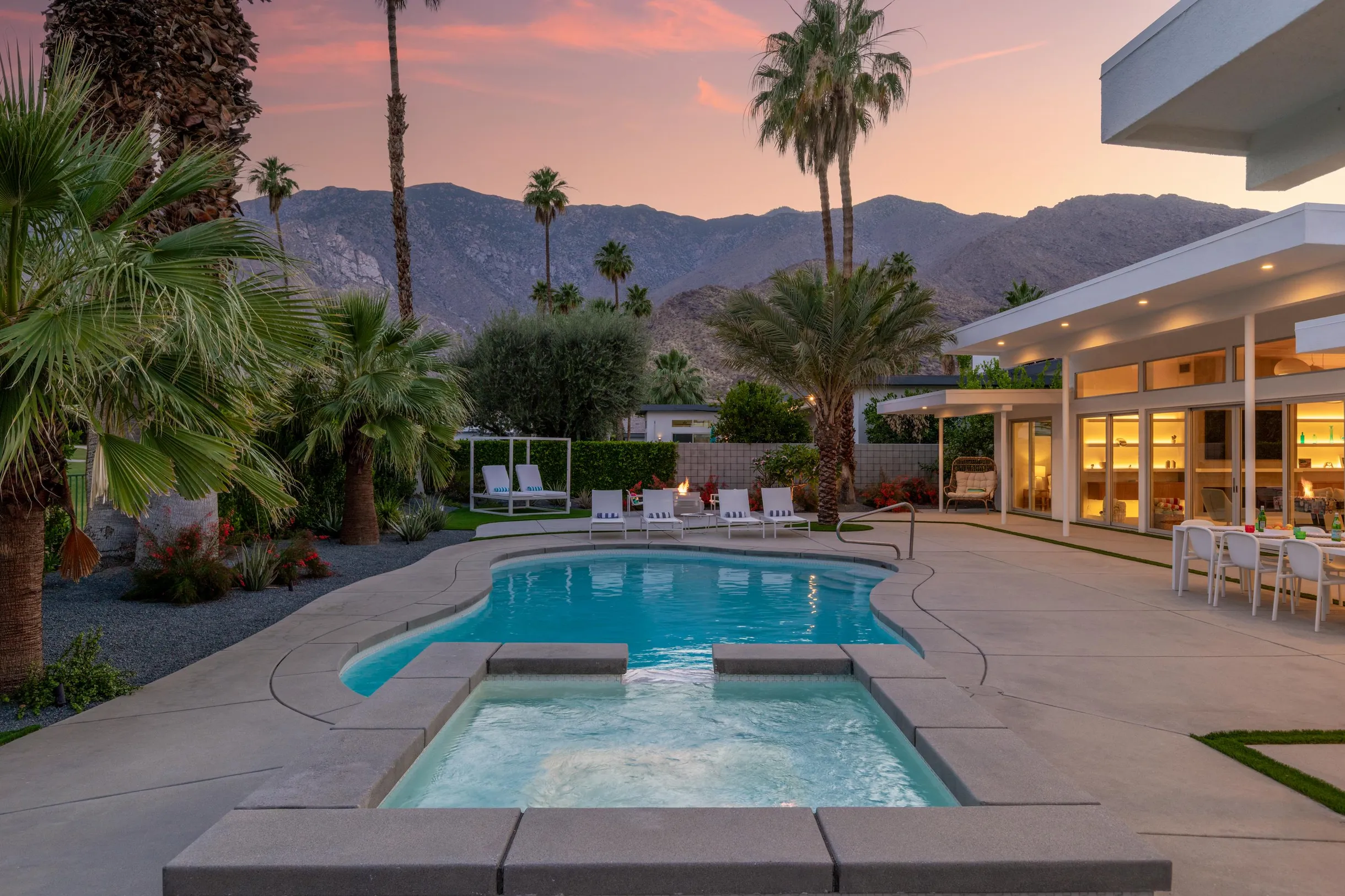 Wander Palm Springs Halo #42