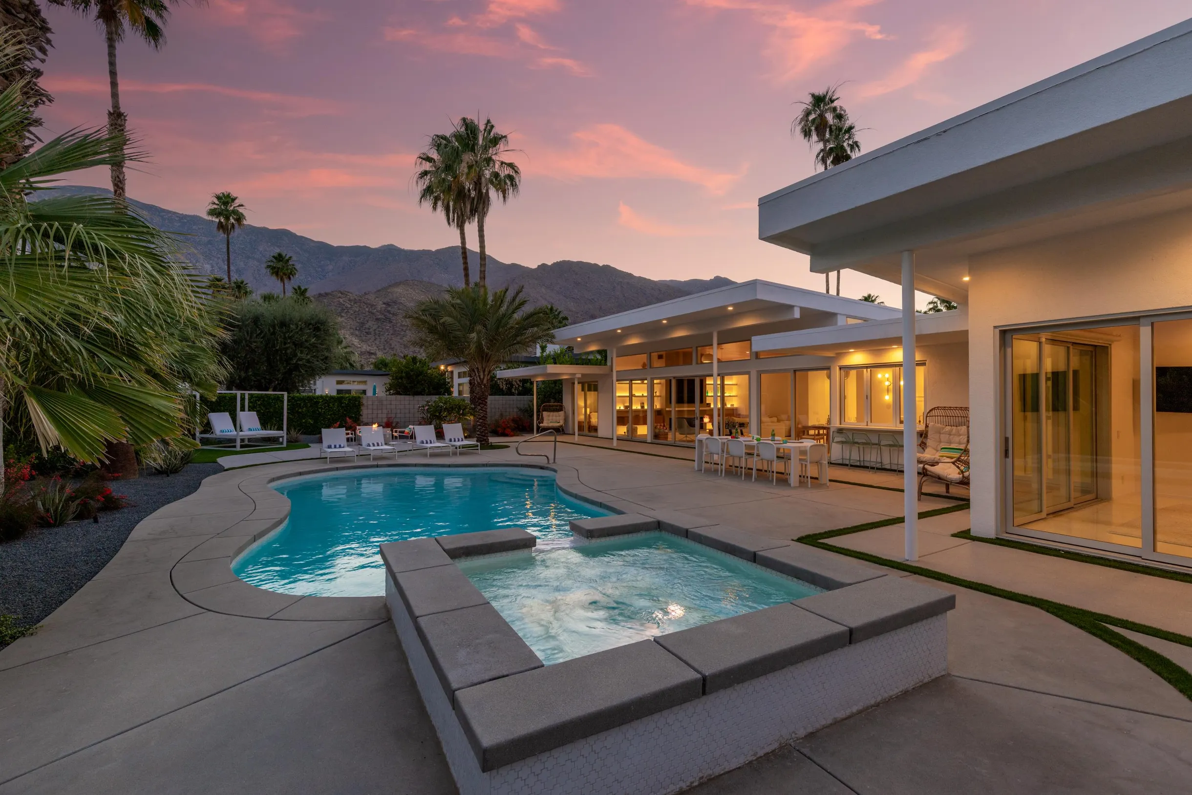 Wander Palm Springs Halo #35