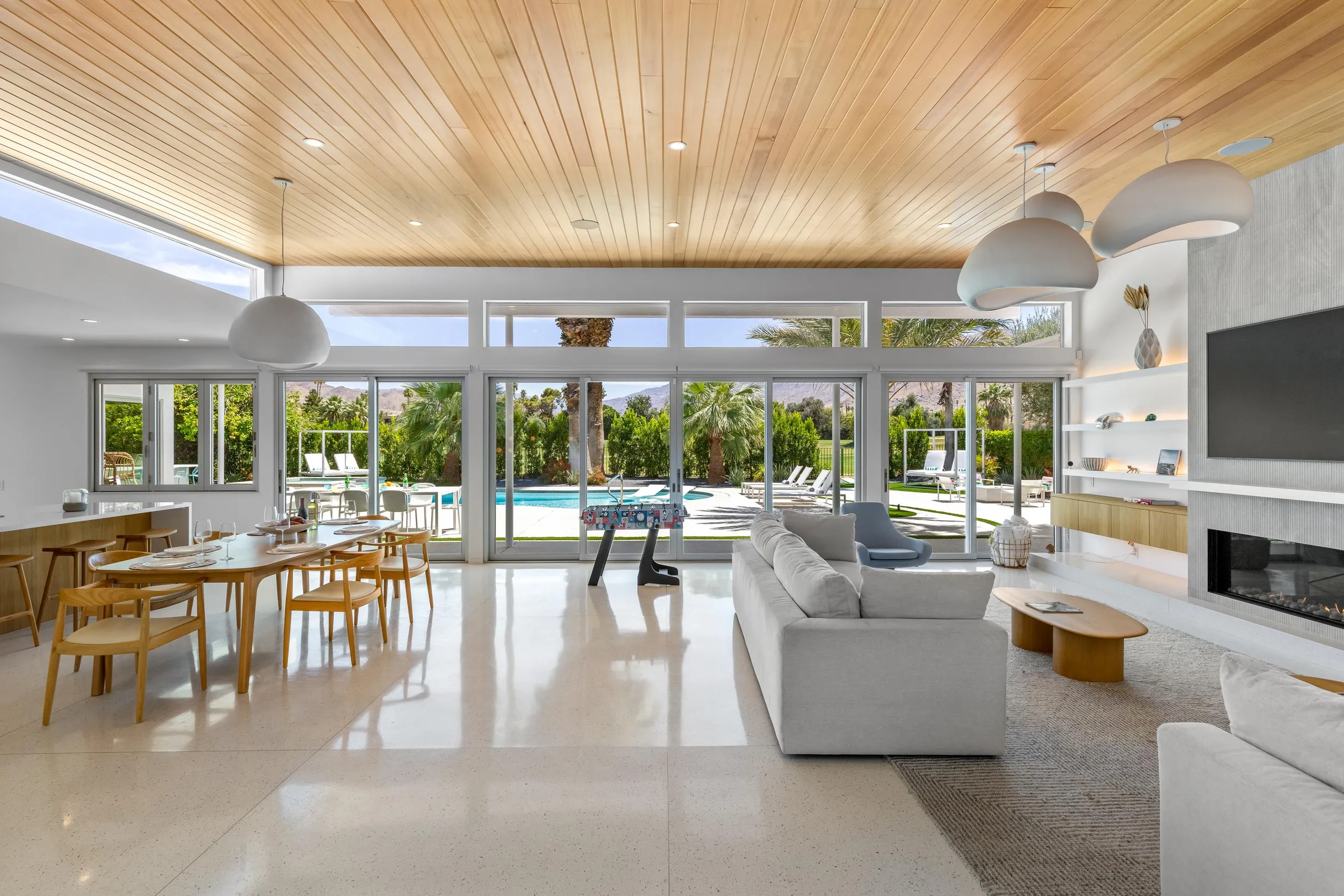 Wander Palm Springs Halo #48