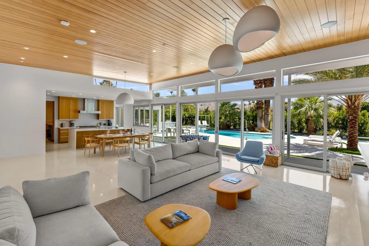 Wander Palm Springs Halo #37