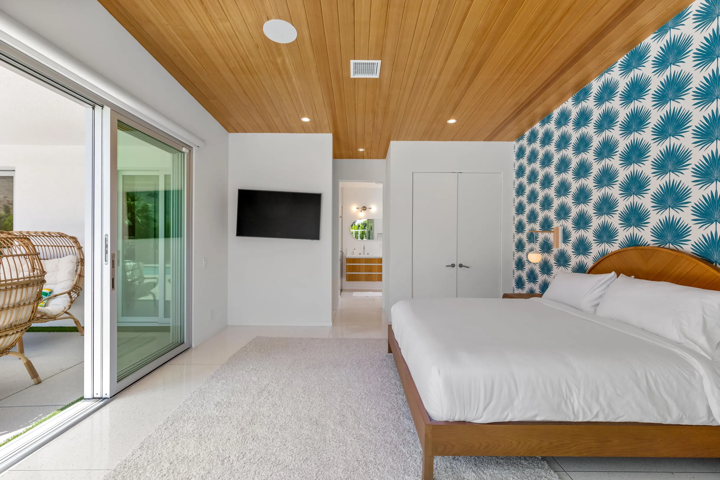 Wander Palm Springs Halo #26