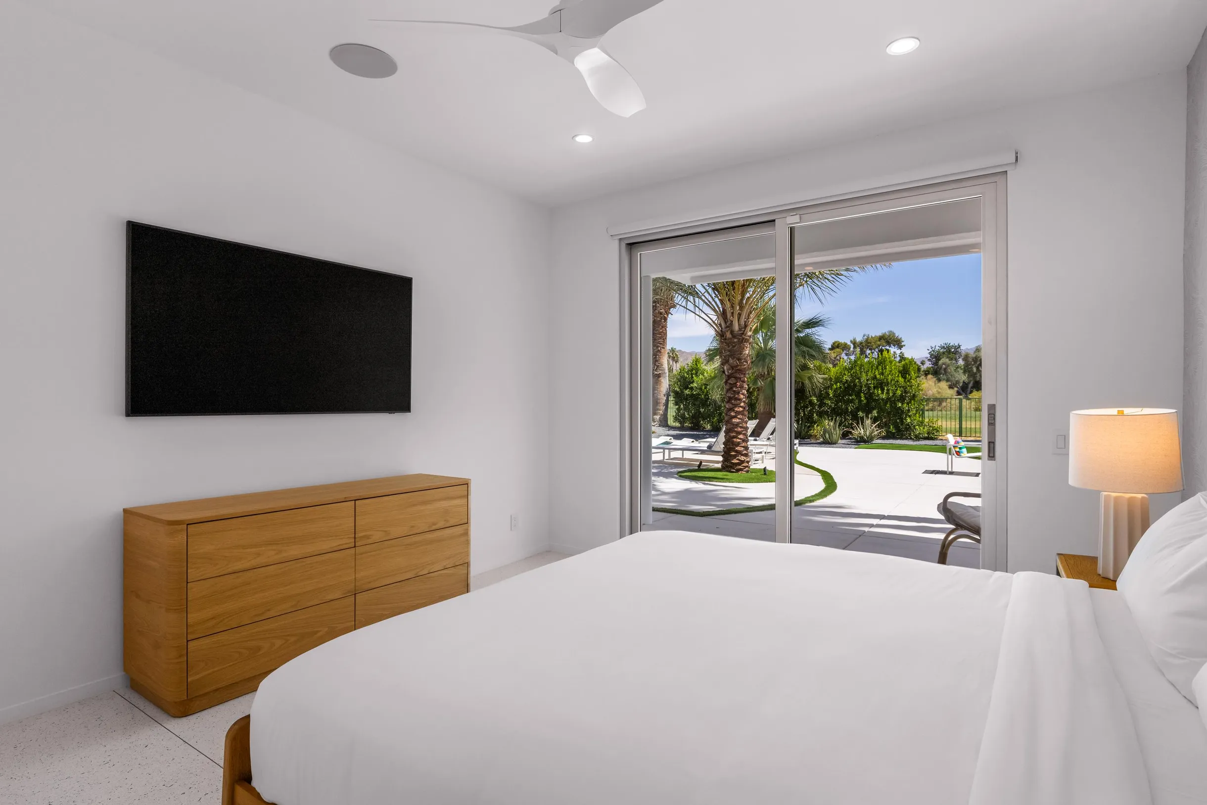 Wander Palm Springs Halo #30