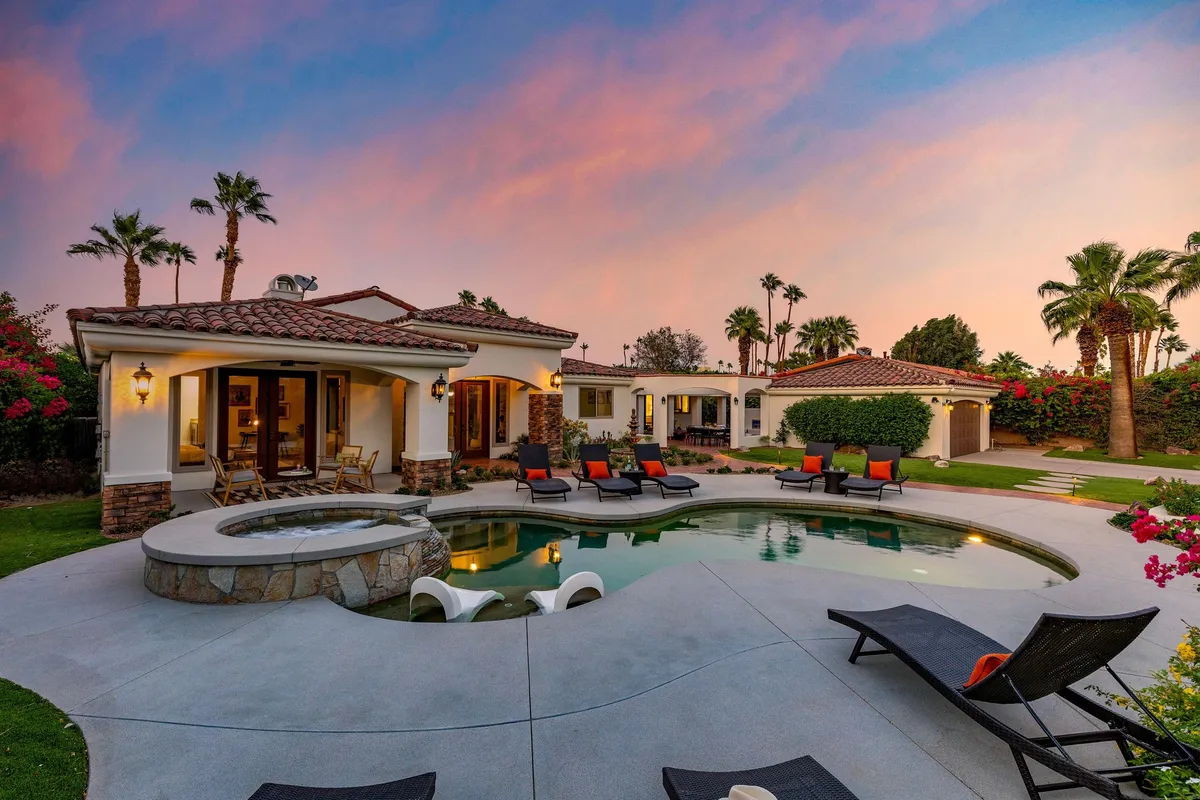 Wander Palm Springs Daze