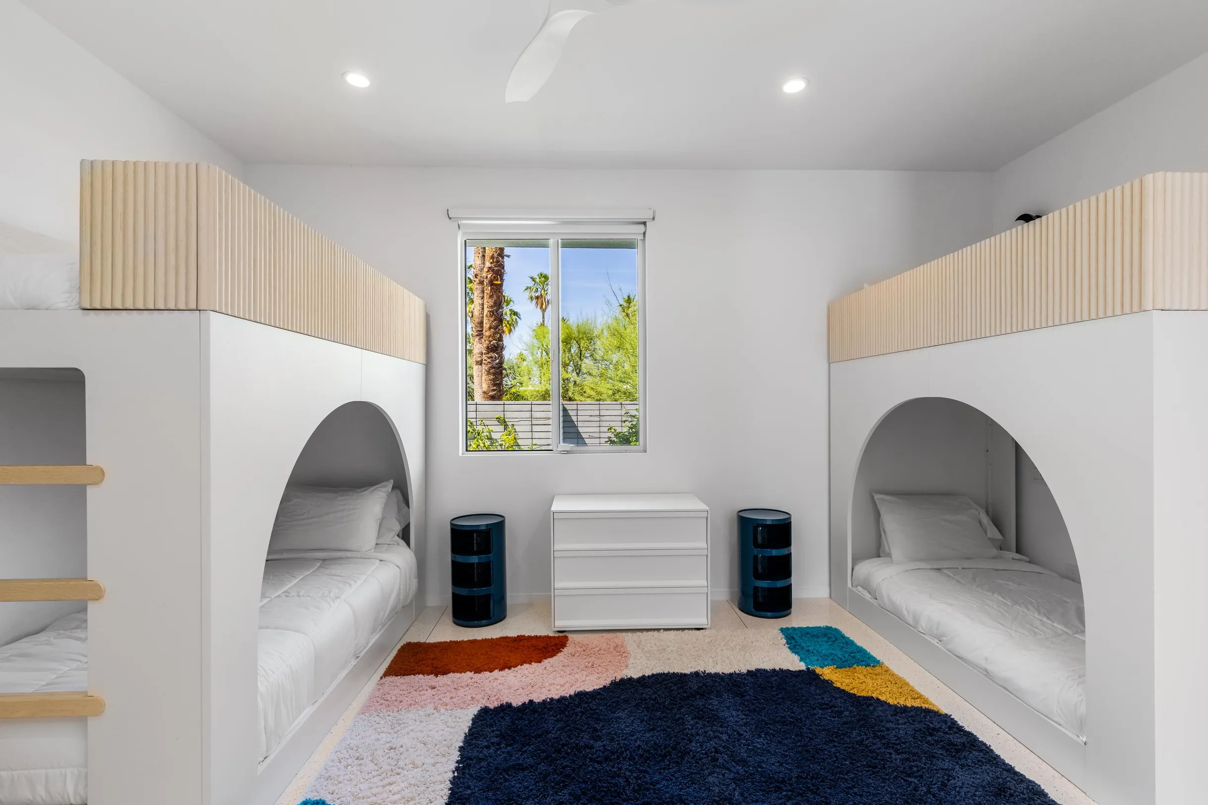 Wander Palm Springs Halo #33