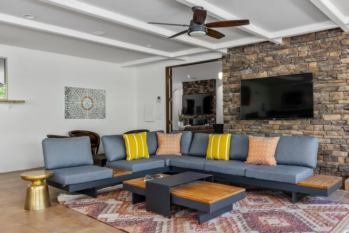 Wander Palm Springs Daze #48