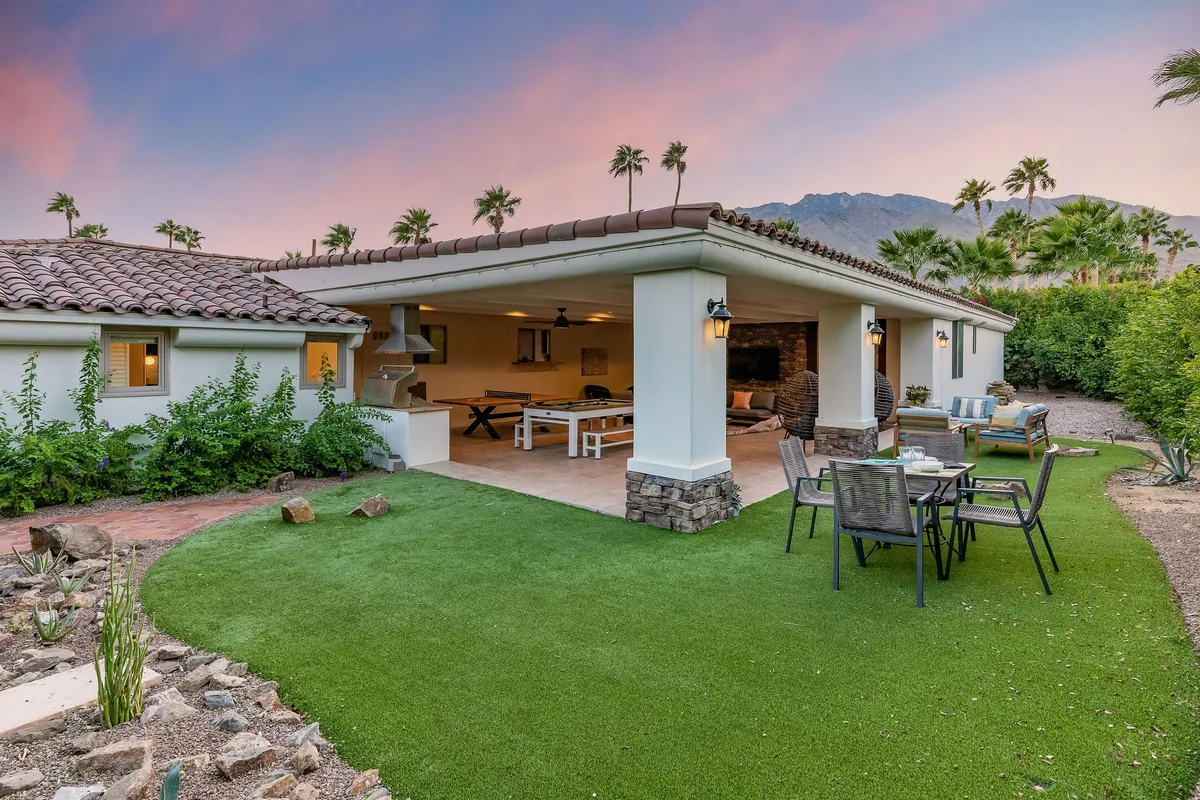 Wander Palm Springs Daze #16