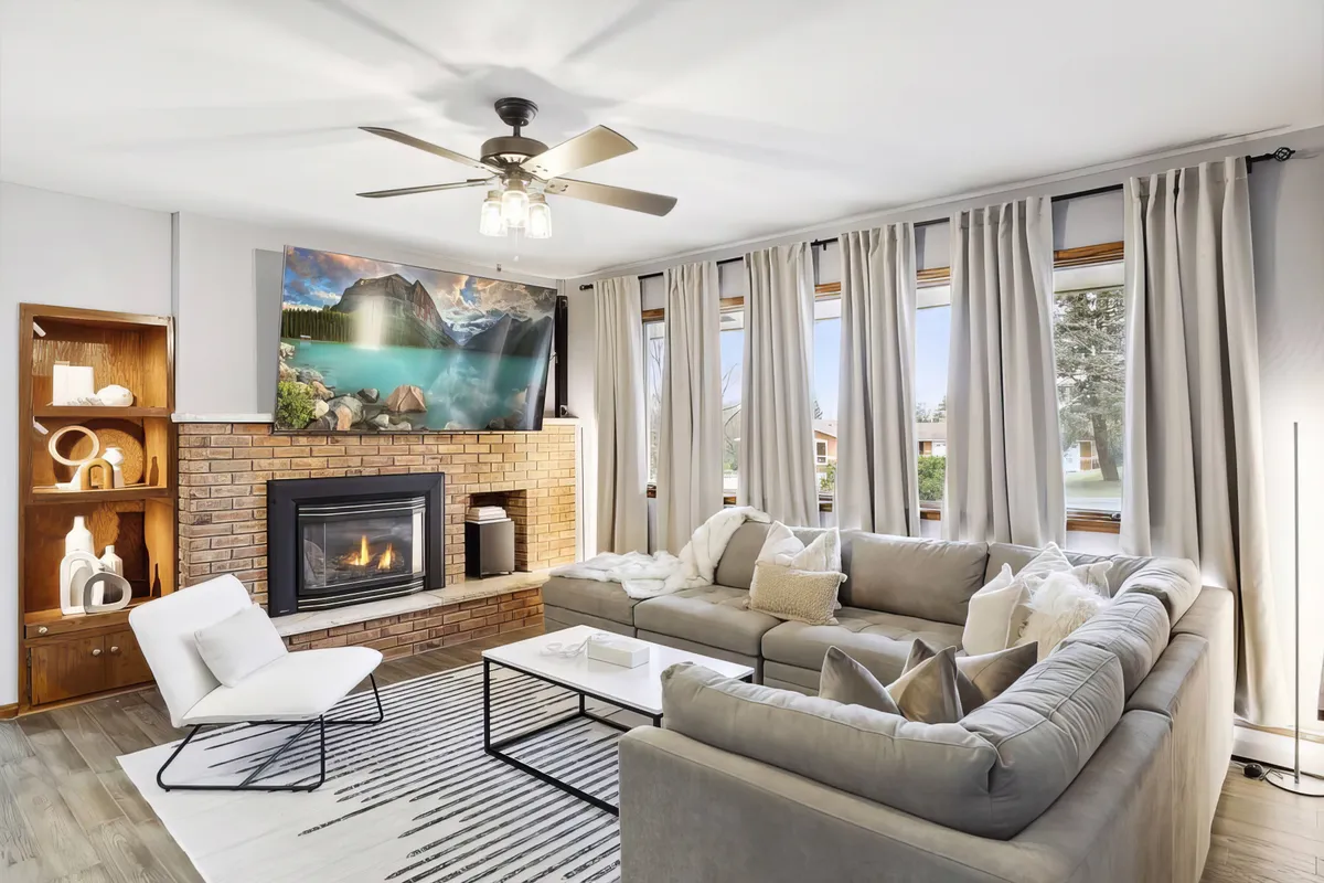 Wander Hastings Retreat