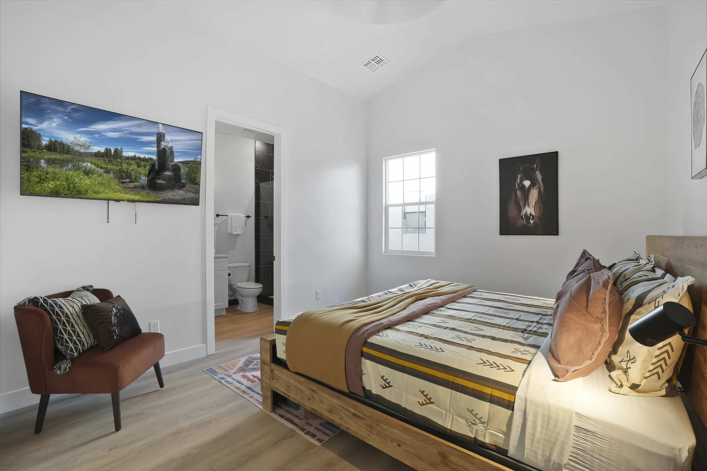 Experience beauty at On The Rocks Shakin! 2 Bunkrooms, large pool, plenty of room for all and the toys! #27