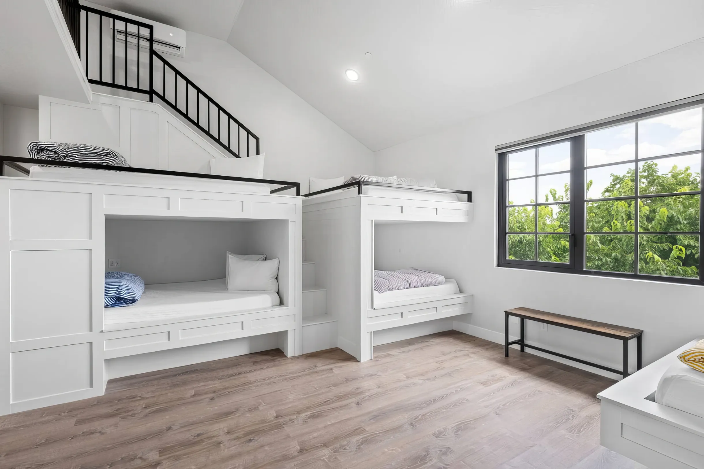 Sand Hollow Haven- two kitchens- sleeps 34 people, Large pool and courtyard! #30