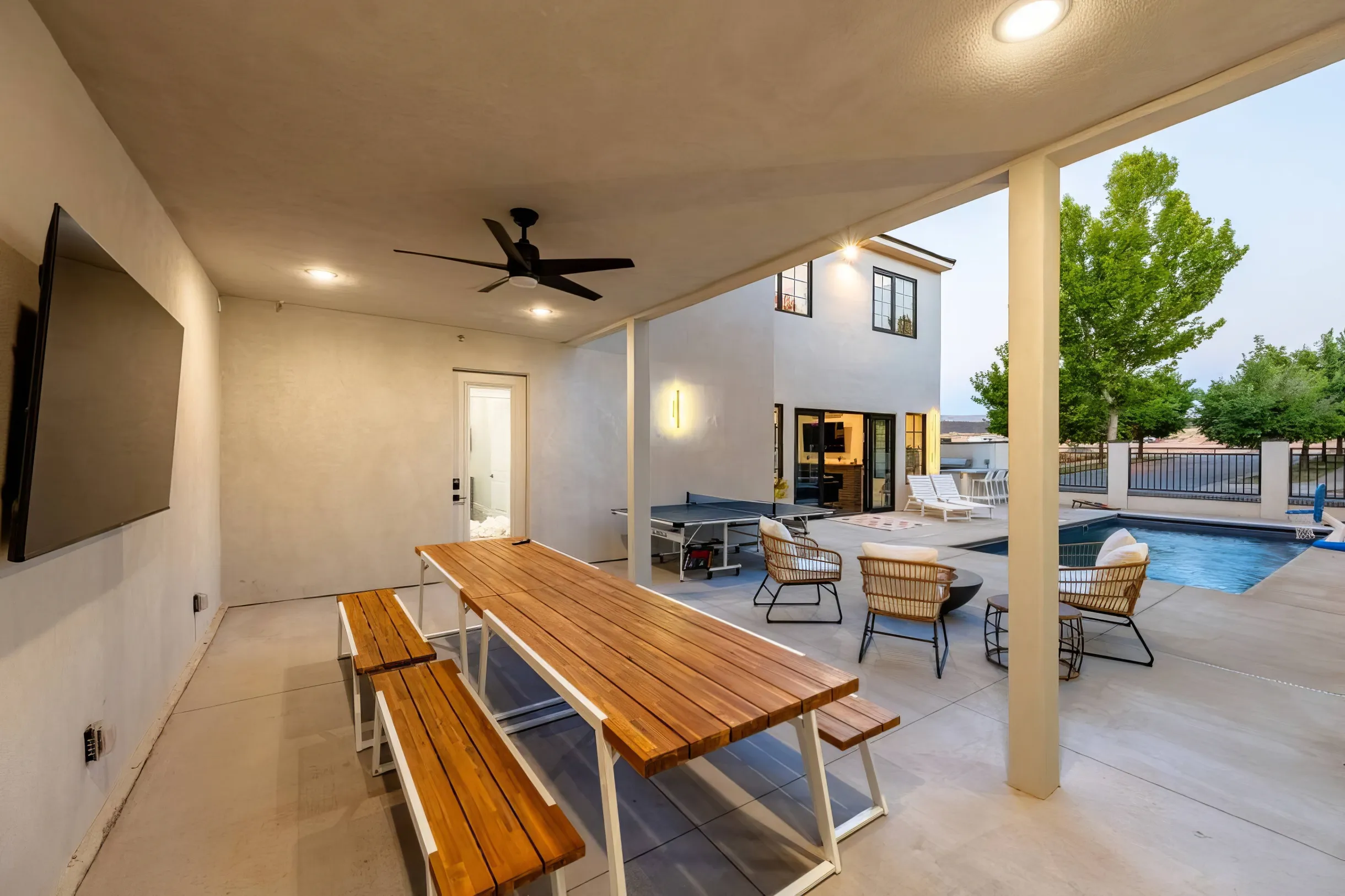 Sand Hollow Haven- two kitchens- sleeps 34 people, Large pool and courtyard! #22