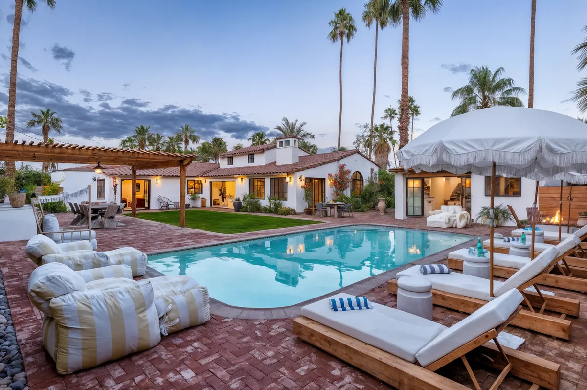 Wander Palm Springs Tierra