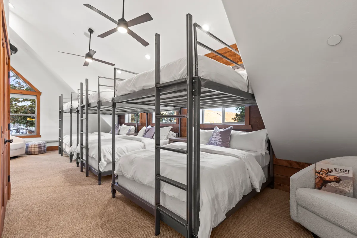 Bunk Bedroom 1 image