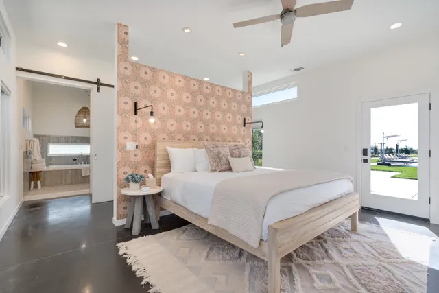 Bedroom 1 image 1